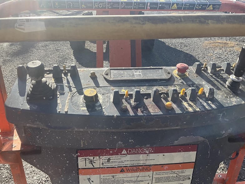 Telescopic Boom Lift - View 2